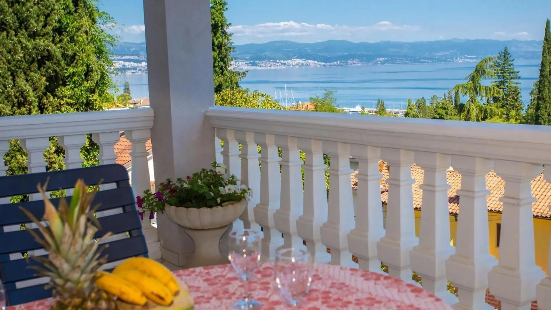 Luxurioeses Penthouse Mit Blick Auf Die Gesamte Kvarner Bucht Ičići Apartmán